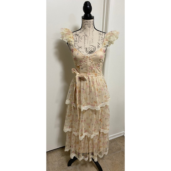 Lulus Dresses & Skirts - Lulus Dress Womens Small Cream Floral Lace Tiered Midi Ruffle Romantic Fairy
